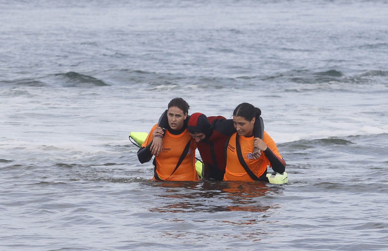 Así fue el rescate de película en Monteferro y Praia América