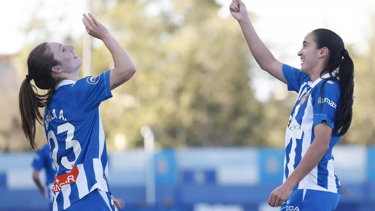 Arola y Chamorro aúpan a un Espanyol con carácter que se aleja del descenso (2-0)