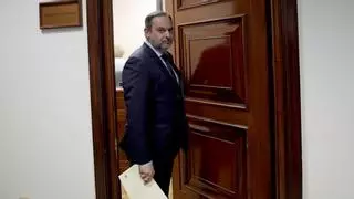 Ábalos tranquiliza al PSOE: "El Gobierno va a contar con mi voto"