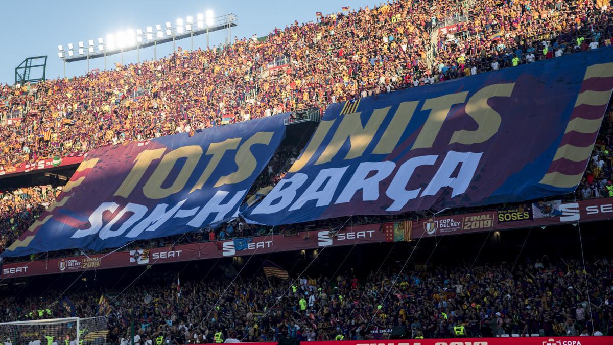 Miles de peñistas contribuyeron a llenar el Benito Villamarín en la final de Copa de 2019