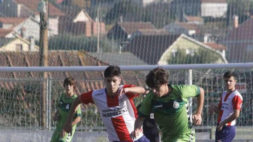 El último partido del Alondras en O Morrazo, ante el Órdenes. // S.Á.