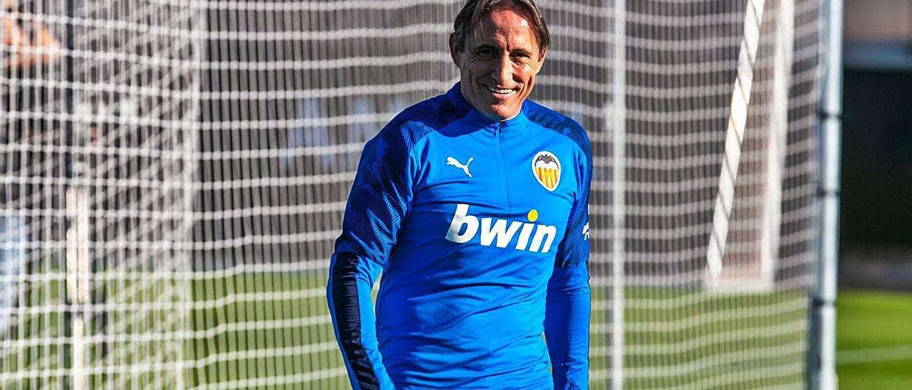 Carlos Horacio González, “Zurdi”, durante un entrenamiento del Valencia. | C. G.