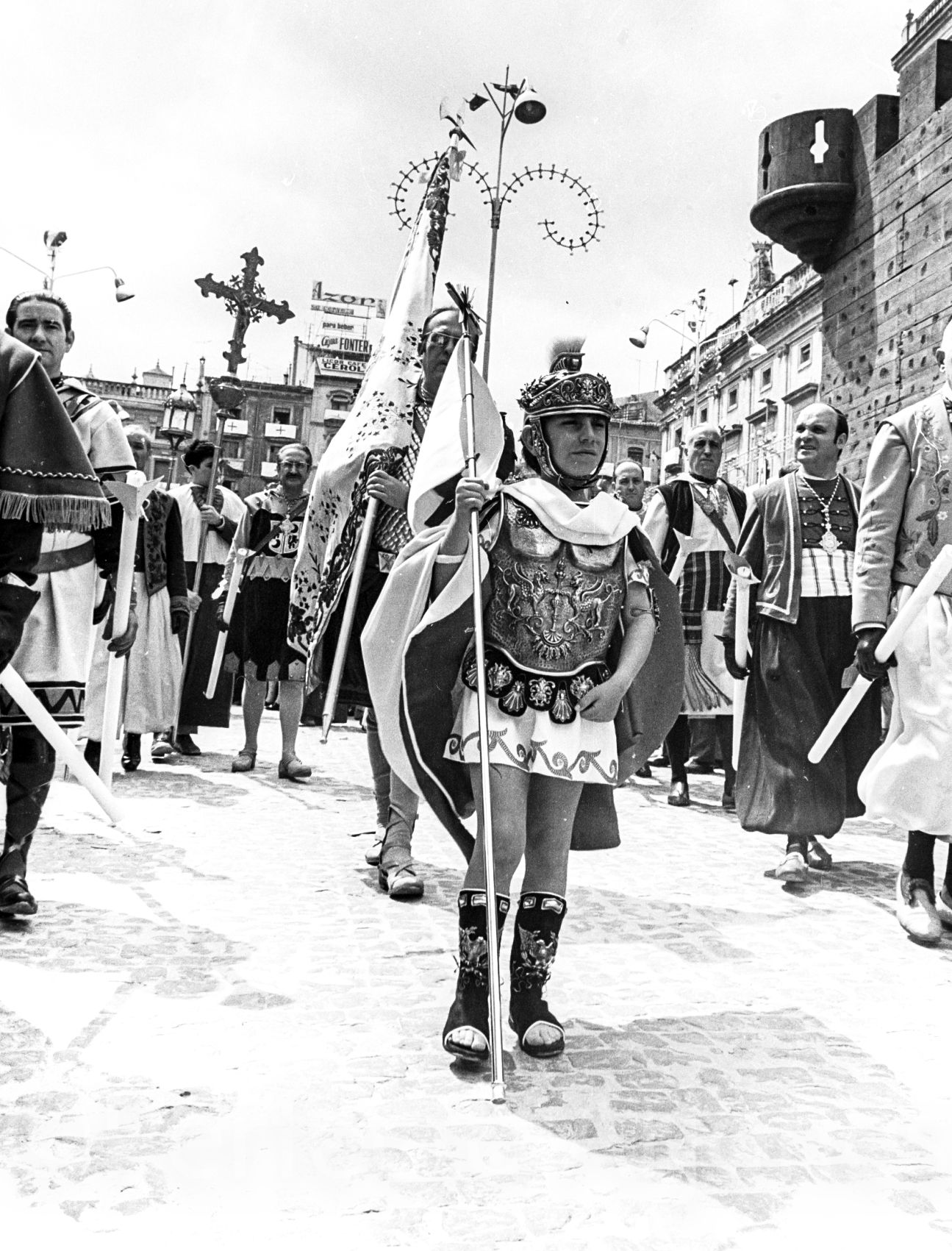 El otro punto de vista de Perfecto Arjones en las fiestas de los Moros y Cristianos de Alcoy en los años 60 y 70.