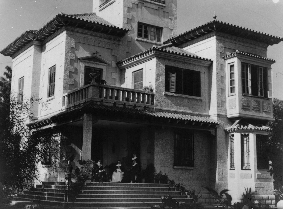La casa de las Trinitarias en la calle Ciprés, en los años sesenta.