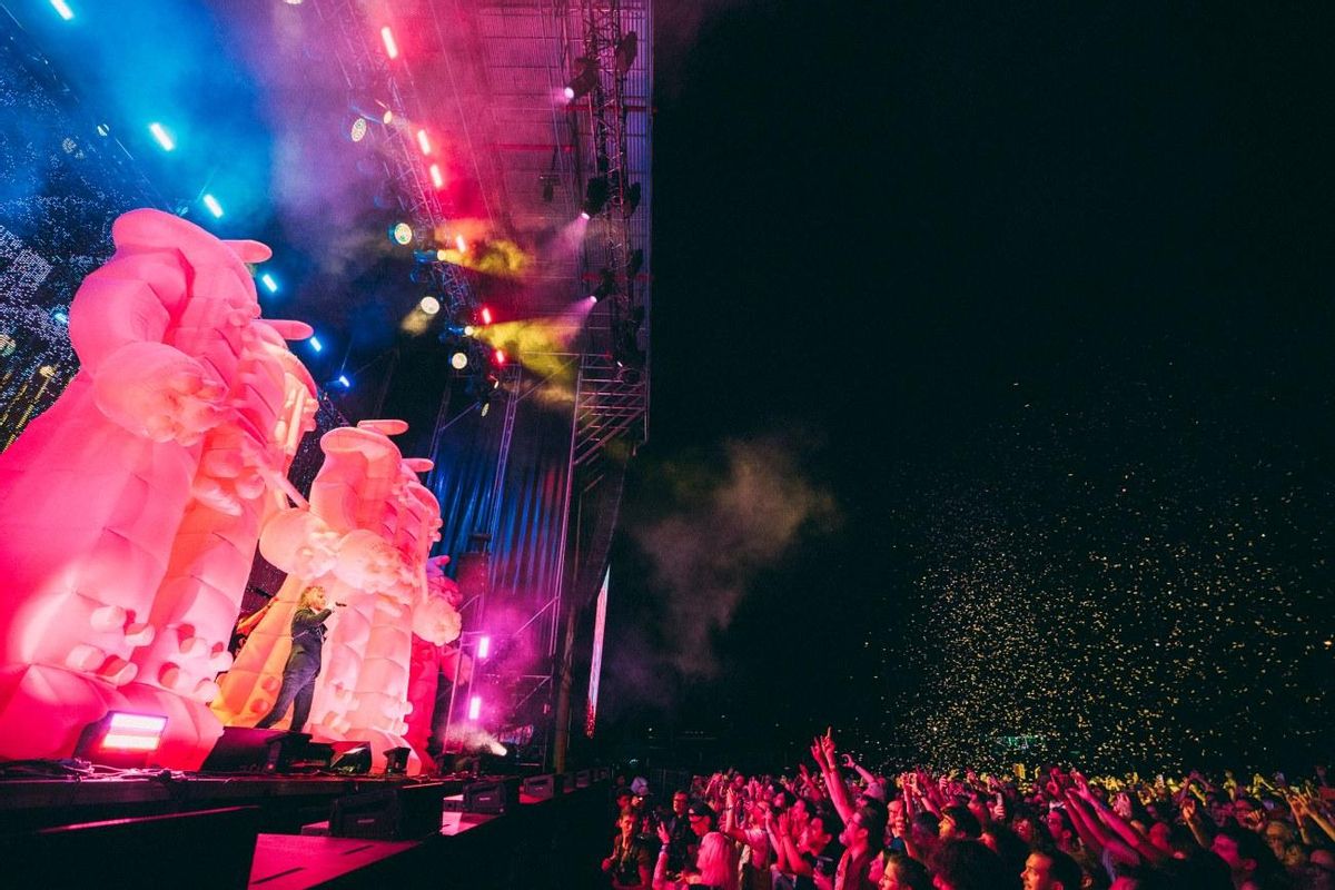 El despiporre escénico de The Flaming Lips.