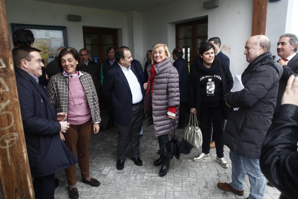 Reunión de diputados y alcaldes del PP en Lugo de Llanera