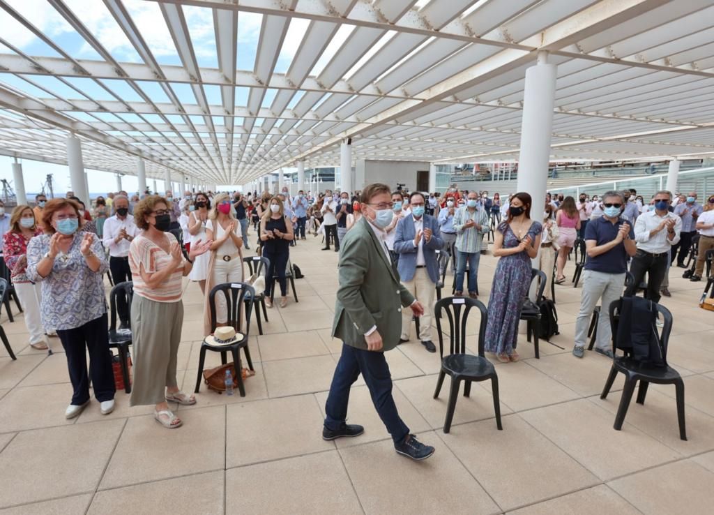 Ximo Puig celebra un acto en Alicante por el segundo año de mandato bajo el lema "Un futuro para crecer"