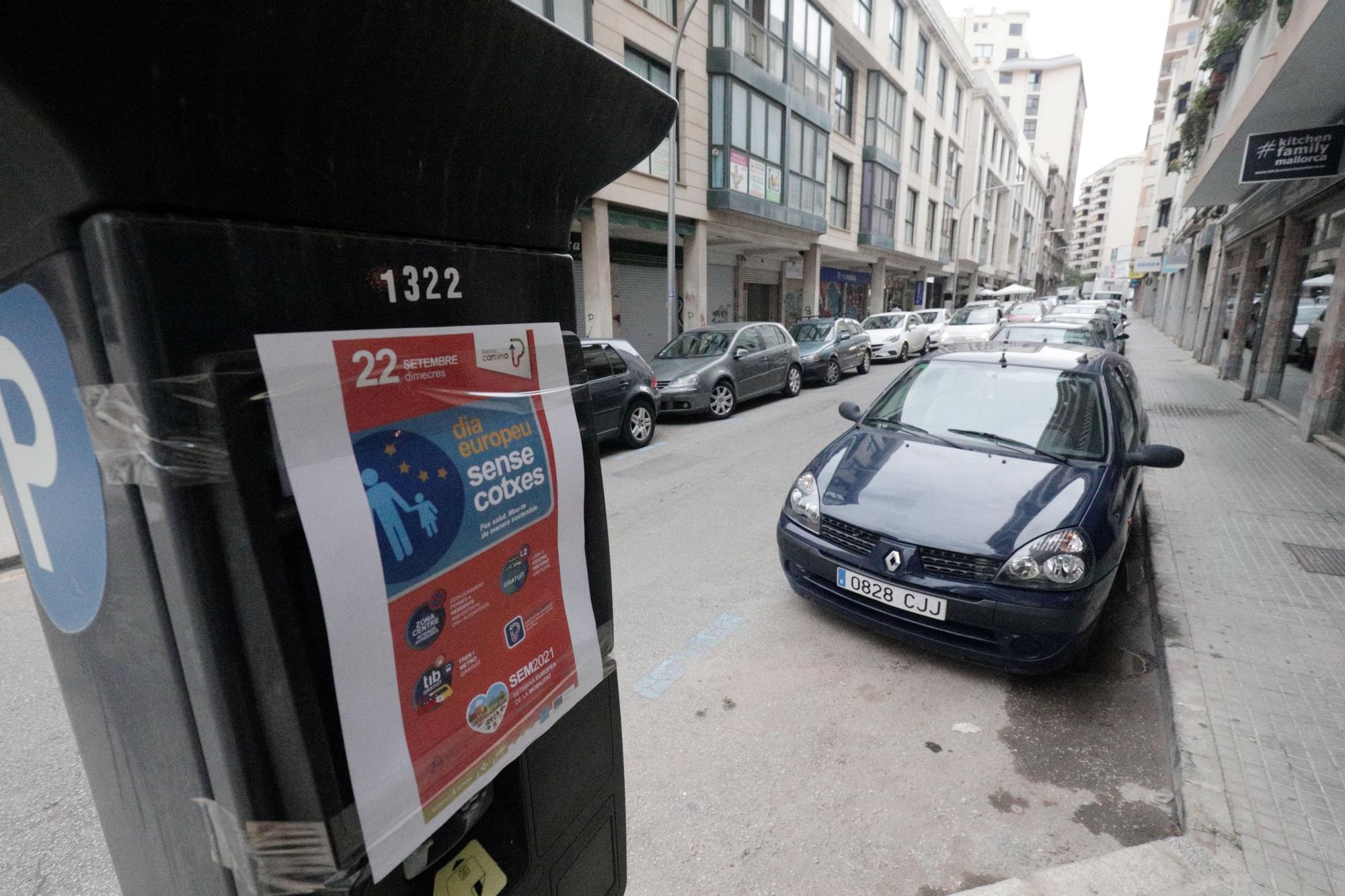 Los residentes toman los aparcamientos del centro el Día sin Coches