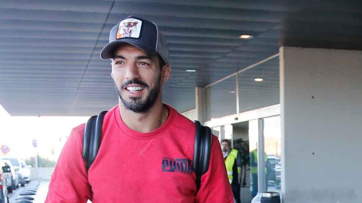 Luis Suárez ha regresado este miércoles a Barcelona junto al crack argentino