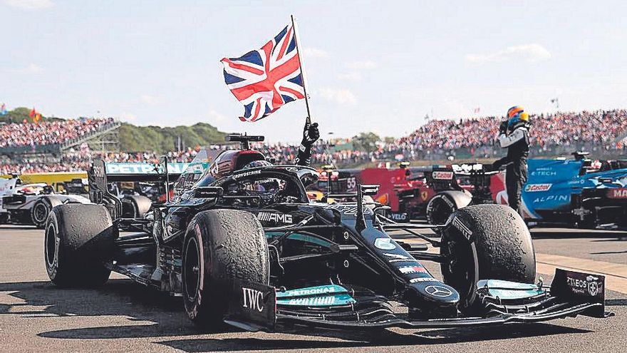 Hamilton celebra su victoria en Silverstone el pasado 18 de julio.