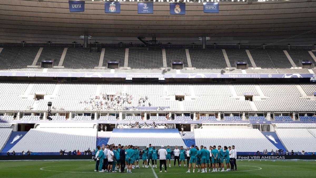 El Real Madrid se entrena en el Stade de France en el que se jugará la final de la Champions.