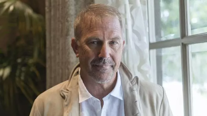 El actor Kevin Costner carga duramente contra Meghan Markle