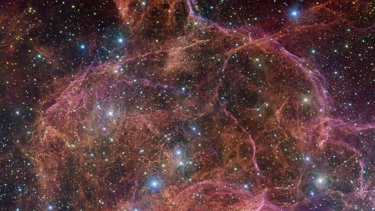 Així s’ha capturat el (espectacular) fantasma d’una estrella gegant