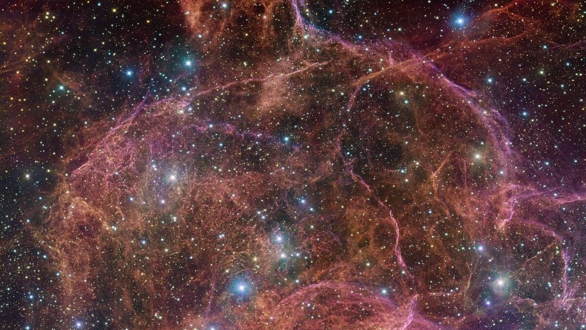 Panorámica de una estrella fantasma de la constelación austral de las Velas.