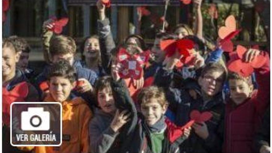 Mariposas al viento en Oviedo contra la violencia machista