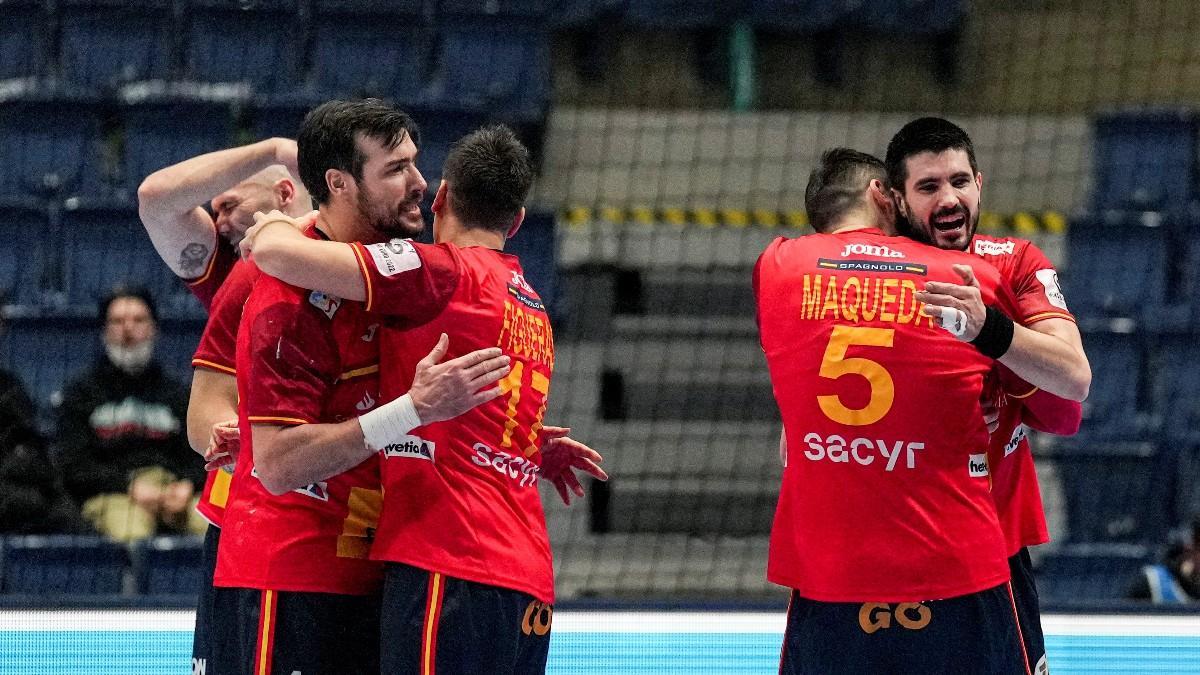 La selección celebra la victoria ante Suecia