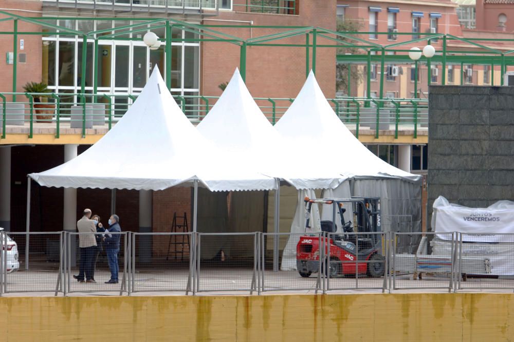 Las obras de acondicionamiento de la ciudad deportiva de Carranque como hospital de campaña continúan con la previsión de que finalicen en esta semana.