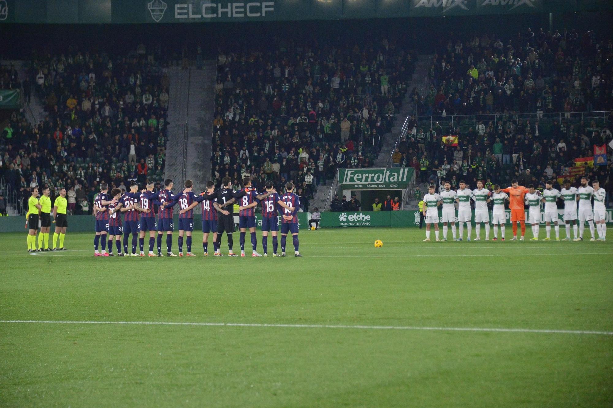 El Elche choca contra una muralla