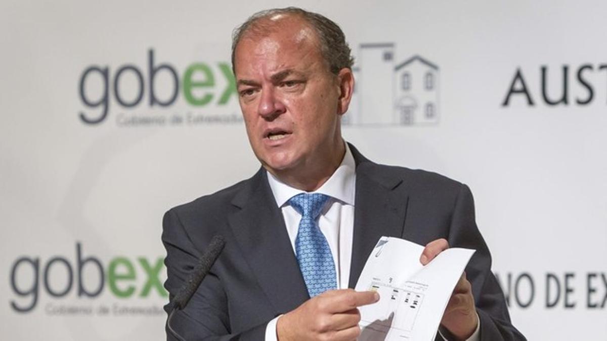 El presidente de Extremadura, José Antonio Monago, en su comparecencia ante la prensa el pasado 14 de noviembre.