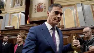 Sánchez se apoya en la UE y el Congreso para cercar bulos racistas como los que incendian el Reino Unido