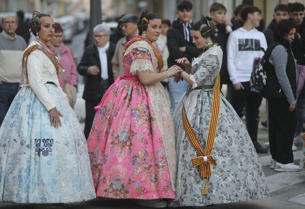 Visita de cortesía a las fallas del Port de Sagunt