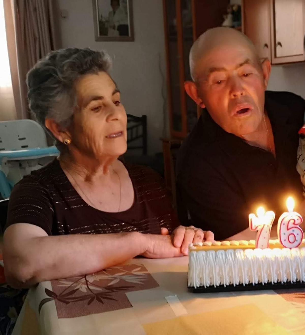 Josefa Padilla celebrando su último cumpleaños en familia