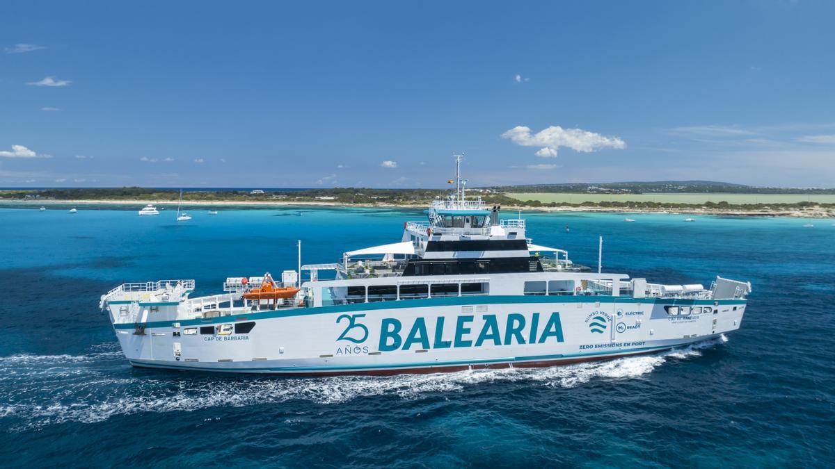 El 'Cap de Barbaria' de Baleària, el primer 'ferry' eléctrico de España,  empieza a navegar entre Ibiza y Formentera