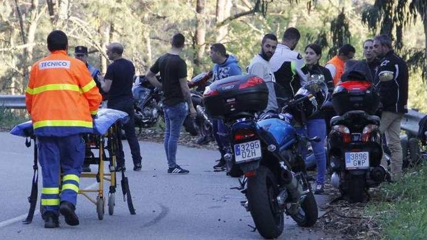 Un grupo de moteros que regresaba de Cabo Home fueron protagonistas del accidente. // Santos Álvarez