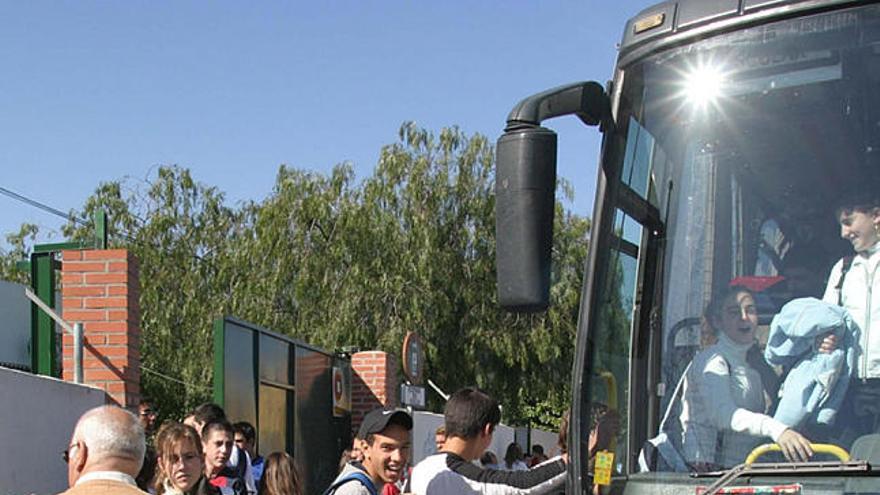 Autobús. El transporte escolar será gratis en la postobligatoria.