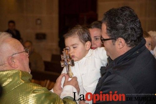 Misa de bendición de niños nacidos en 2014 en la Basílica Santuario de la Vera Cruz de Caravaca