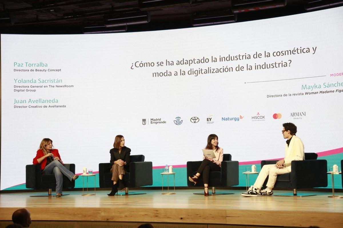 Paz Torralba, Directora de Beauty Concept; Yolanda Sacristán, Directora General en The NewsRoom Digital Group; Mayka Sánchez, directora de Woman Madame Figaro y Juan Avellaneda, Director Creativo de Avellaneda.