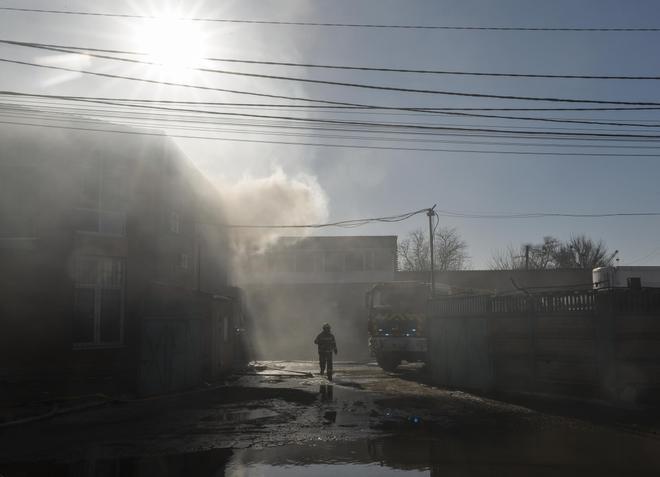Al menos 14 muertos y 27 heridos en bombardeos rusos contra la ciudad y la región de Kiev