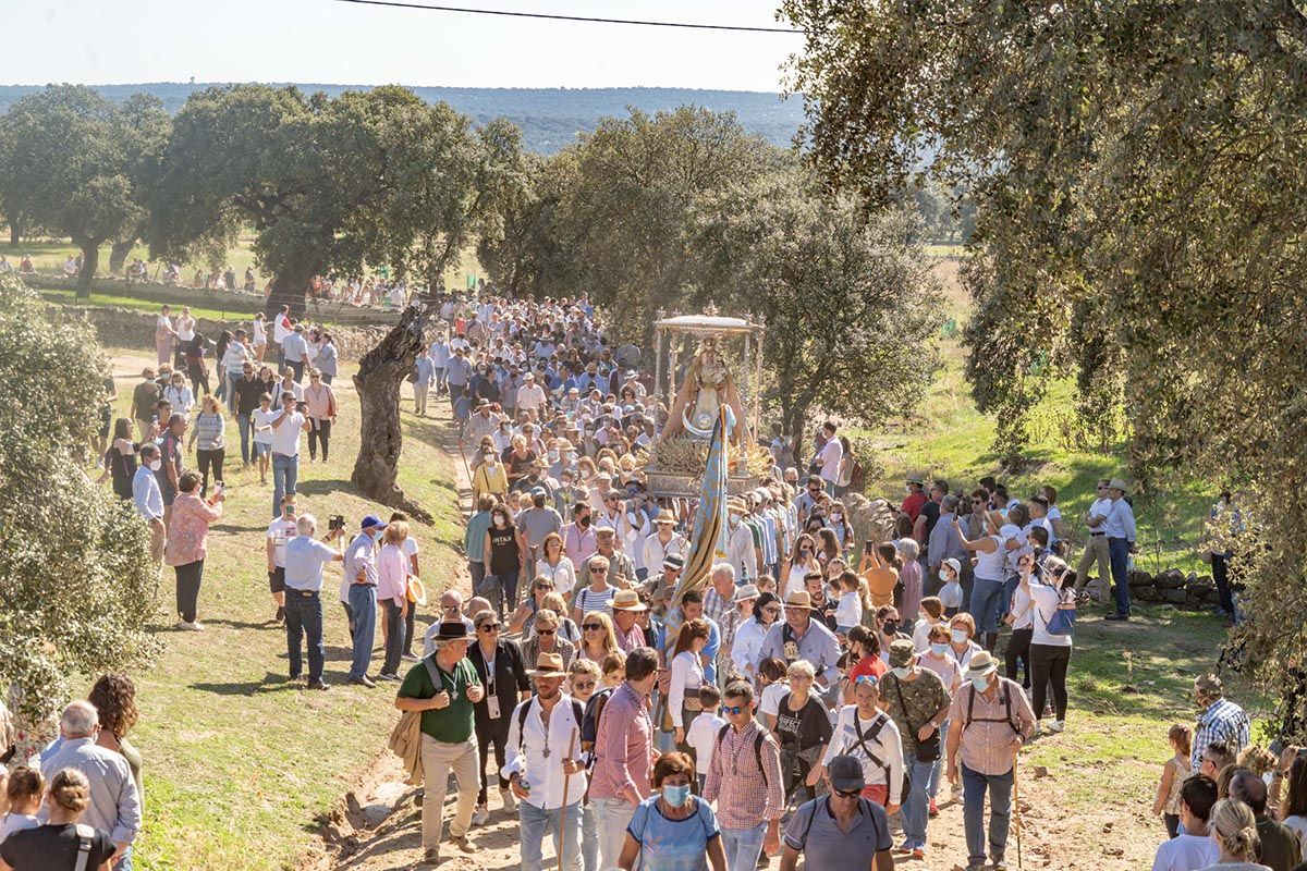 Villanueva de Córdoba acompaña a la Virgen de Luna a La Jara