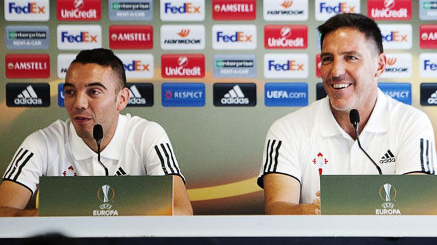 Aspas y Berizzo, durante la rueda de prensa // EFE