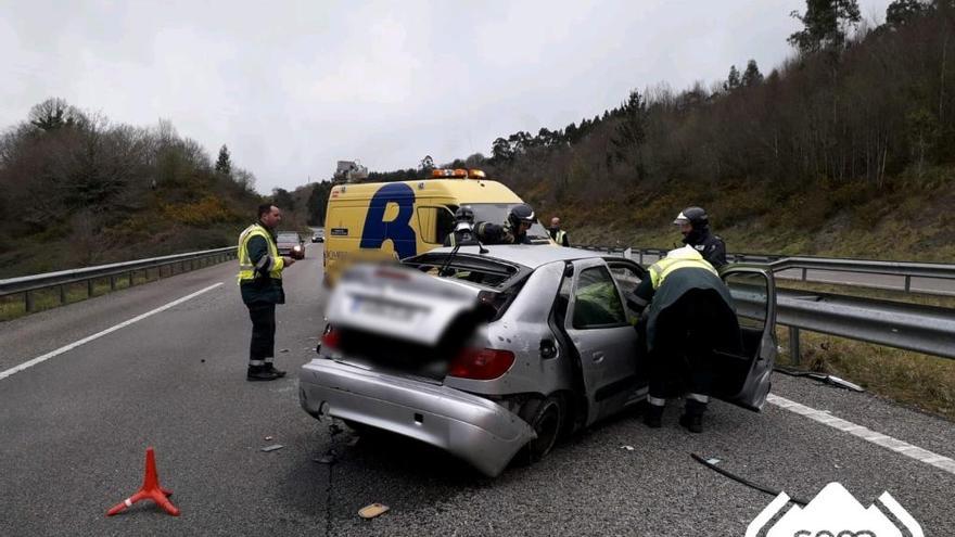 Herida una mujer de 61 años en un accidente en la autovía en Ribadesella