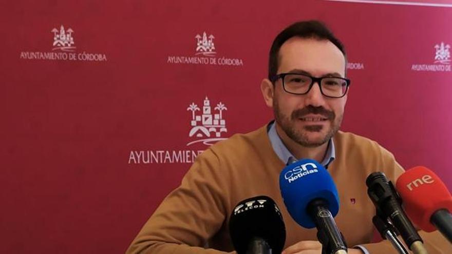 El PSOE tacha de &quot;barbaridad&quot; que el Ayuntamiento de Córdoba deba 24 millones en facturas