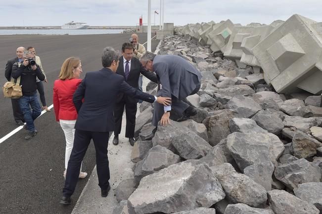 Visita de la ministra Ana Pastor a las naves del ...