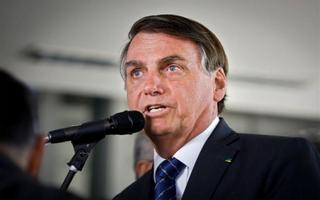 Jair Bolsonaro solicita aumentar la producción de cloroquina para COVID-19