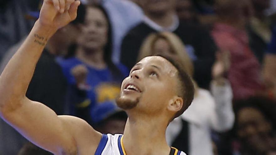 Stephen Curry bate marca en la NBA