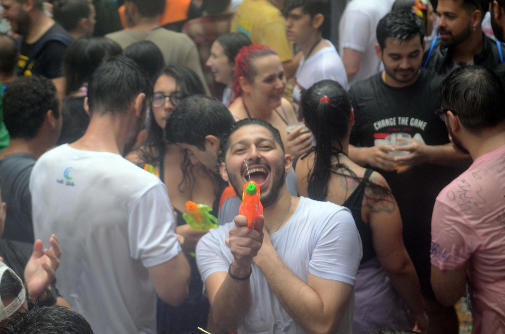 Una fiesta pasada por agua