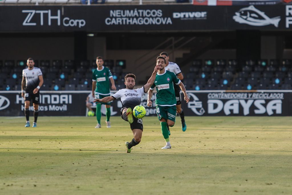 El FC Cartagena 'entierra' al Amorebieta