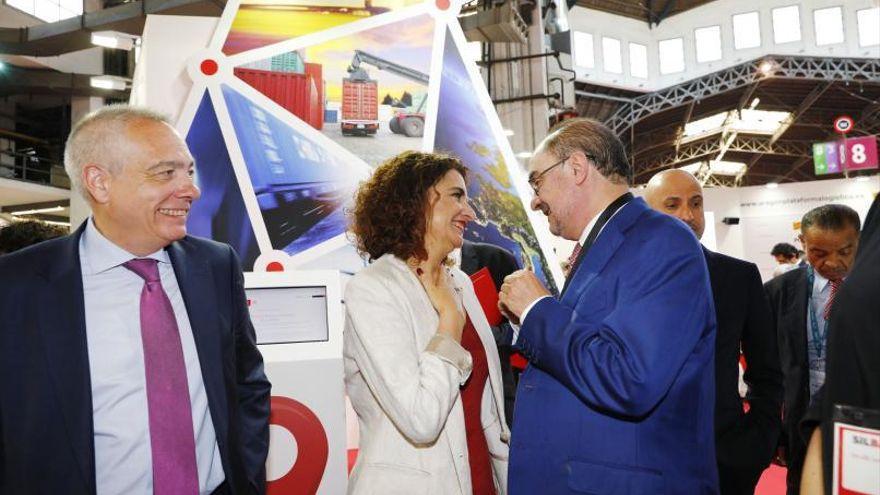 María Jesús Montero, ministra de Hacienda, junto a Javier Lambán en un encuentro en Barcelona