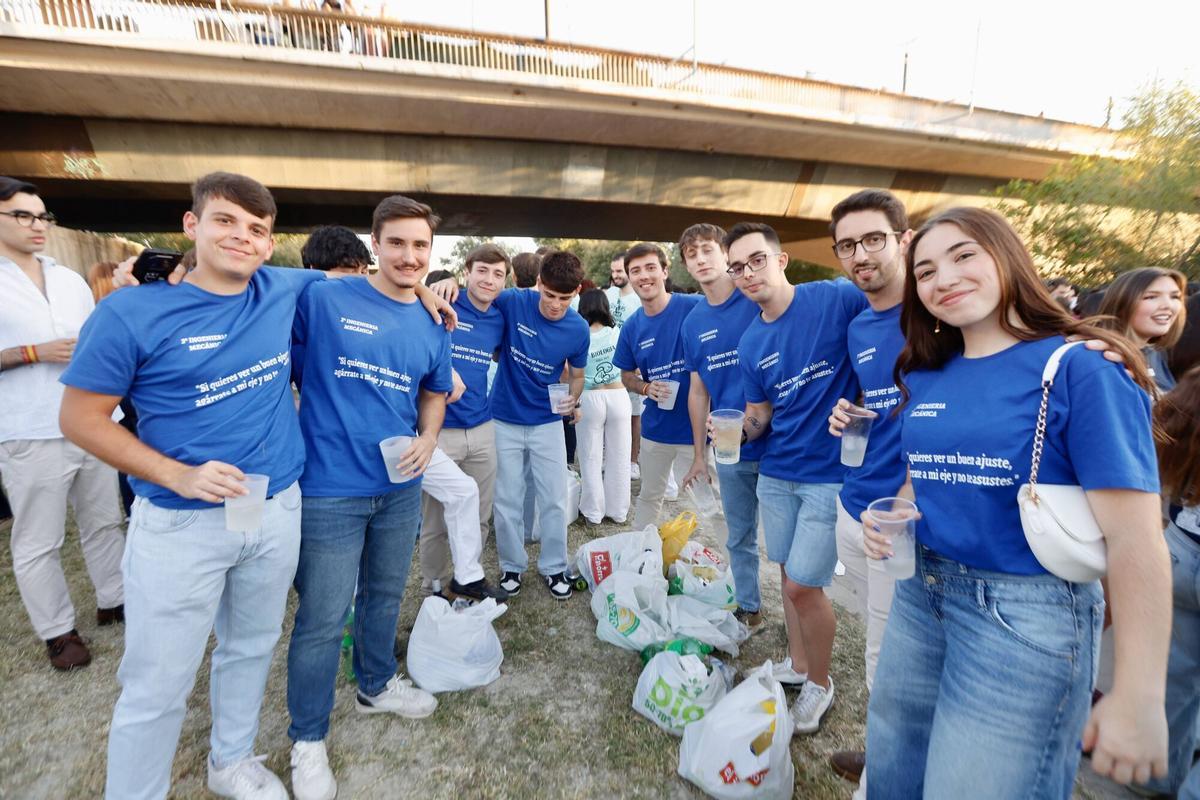 El botellón vuelve a tomar el Balcón del Guadalquivir en Córdoba el miércoles de Feria