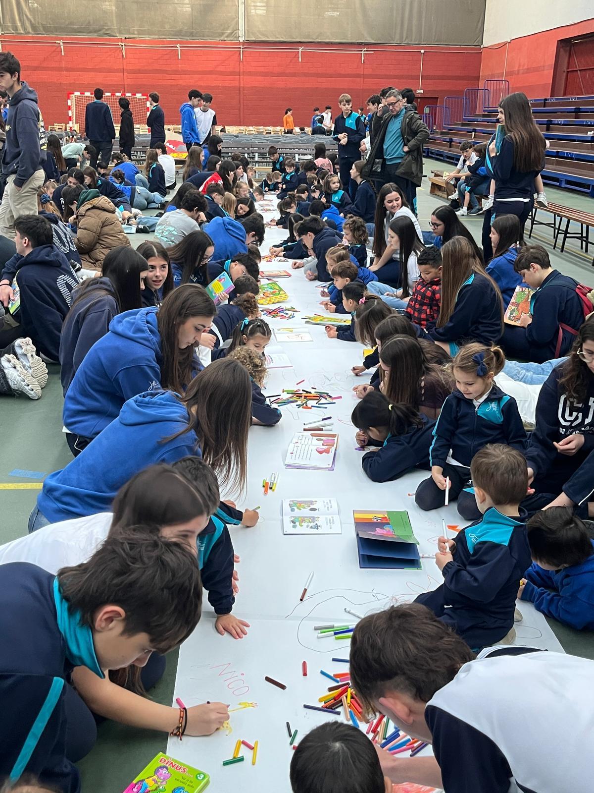 La Inmaculada pone fin a sus fiestas colegiales (en imágenes) La Inmaculada pone fin a sus fiestas colegiales (en imágenes)
