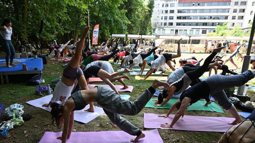 Un día entero de yoga en Pontevedra: clases, charl