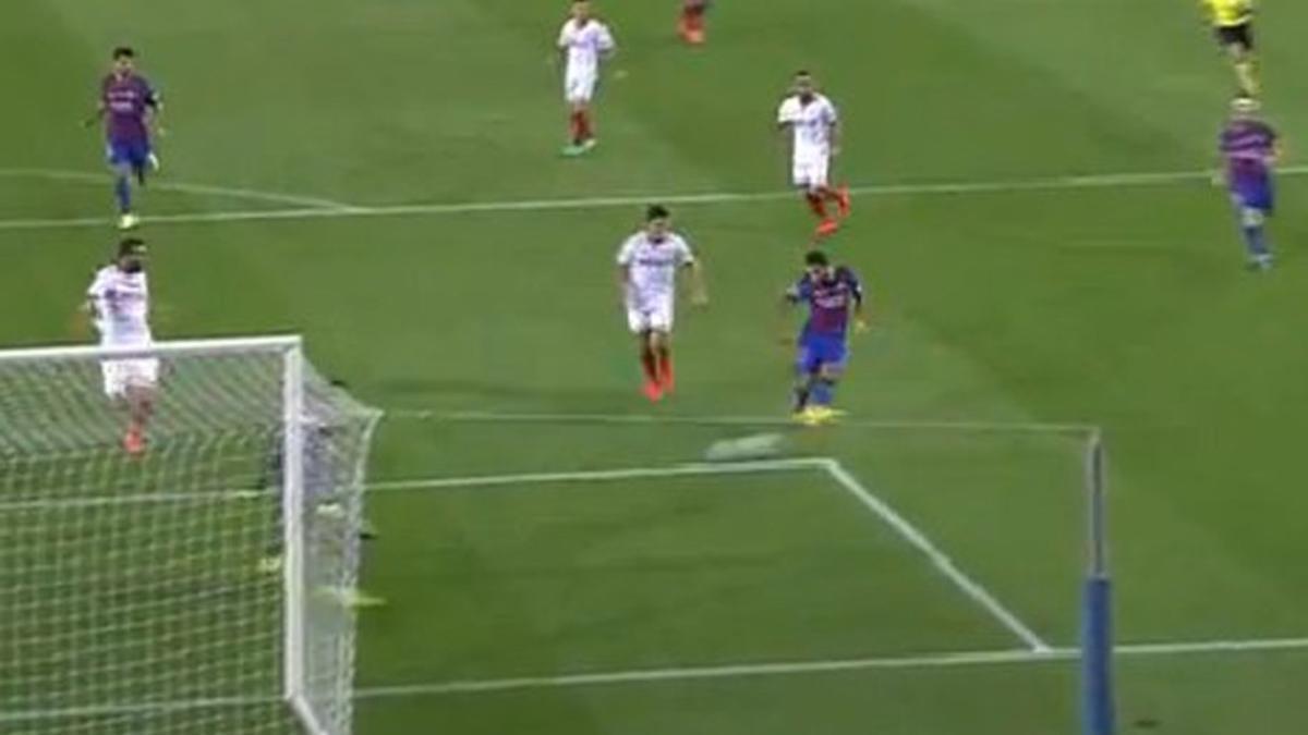 Arda Turan, en el momento de marcar el primer gol del Barça en el Camp Nou