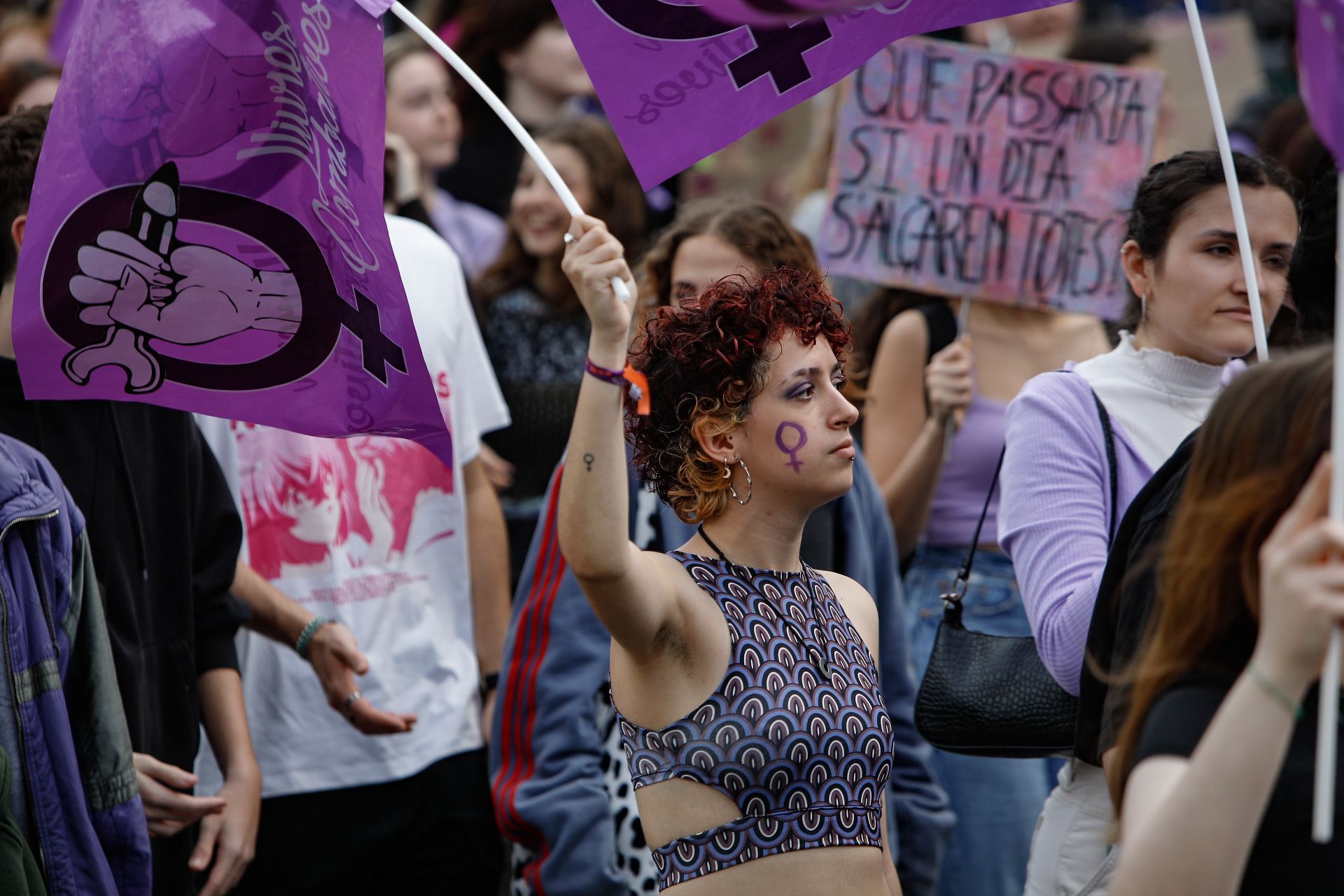 Las estudiantes toman las calles de València en el 8M