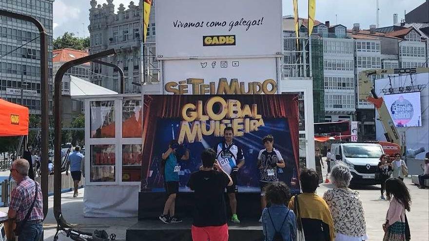 Un &#039;flashmob&#039; de muiñeira en O Parrote