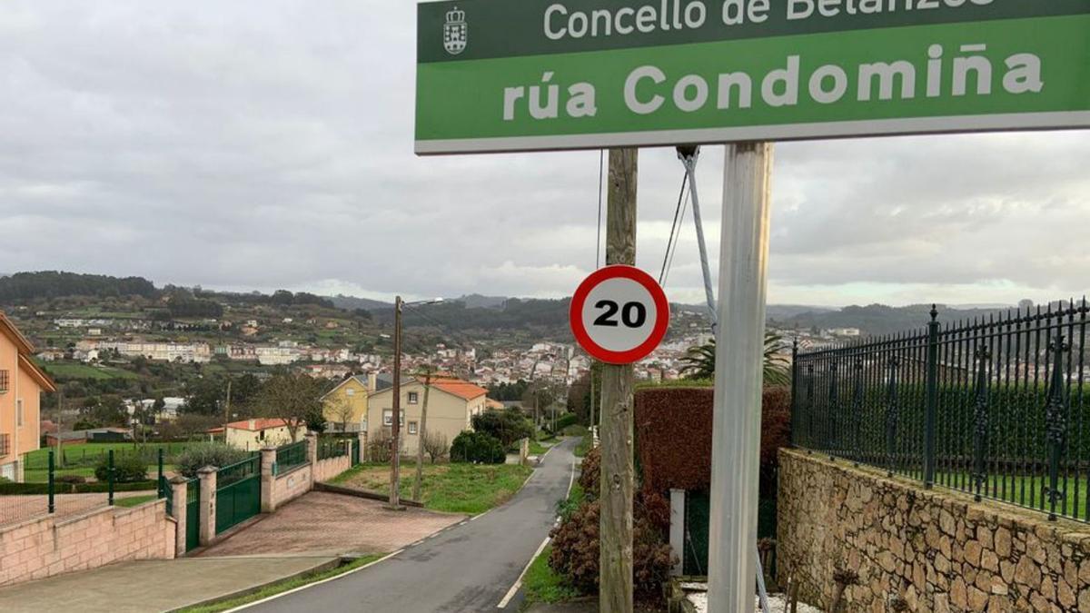 Vial en la zona de A Condomiña.   | // L.O.