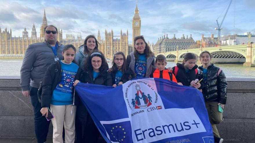 Los alumnos del CEIP Ntra. Sra. de la Fuensanta de Beniaján en Londres. | L.O.